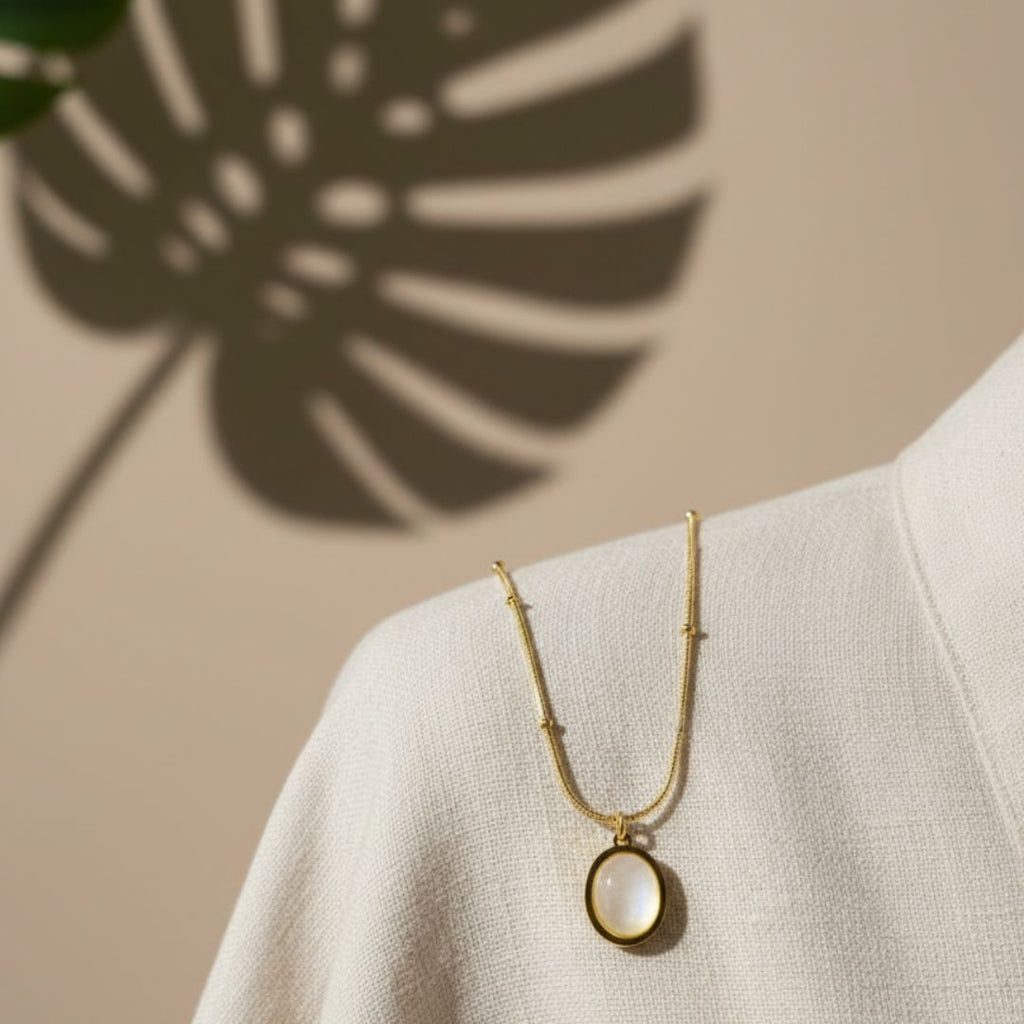 Pearl Oval Pendant Necklace