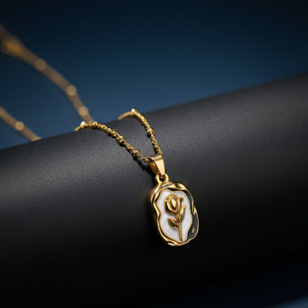 Rose Pendant Necklace