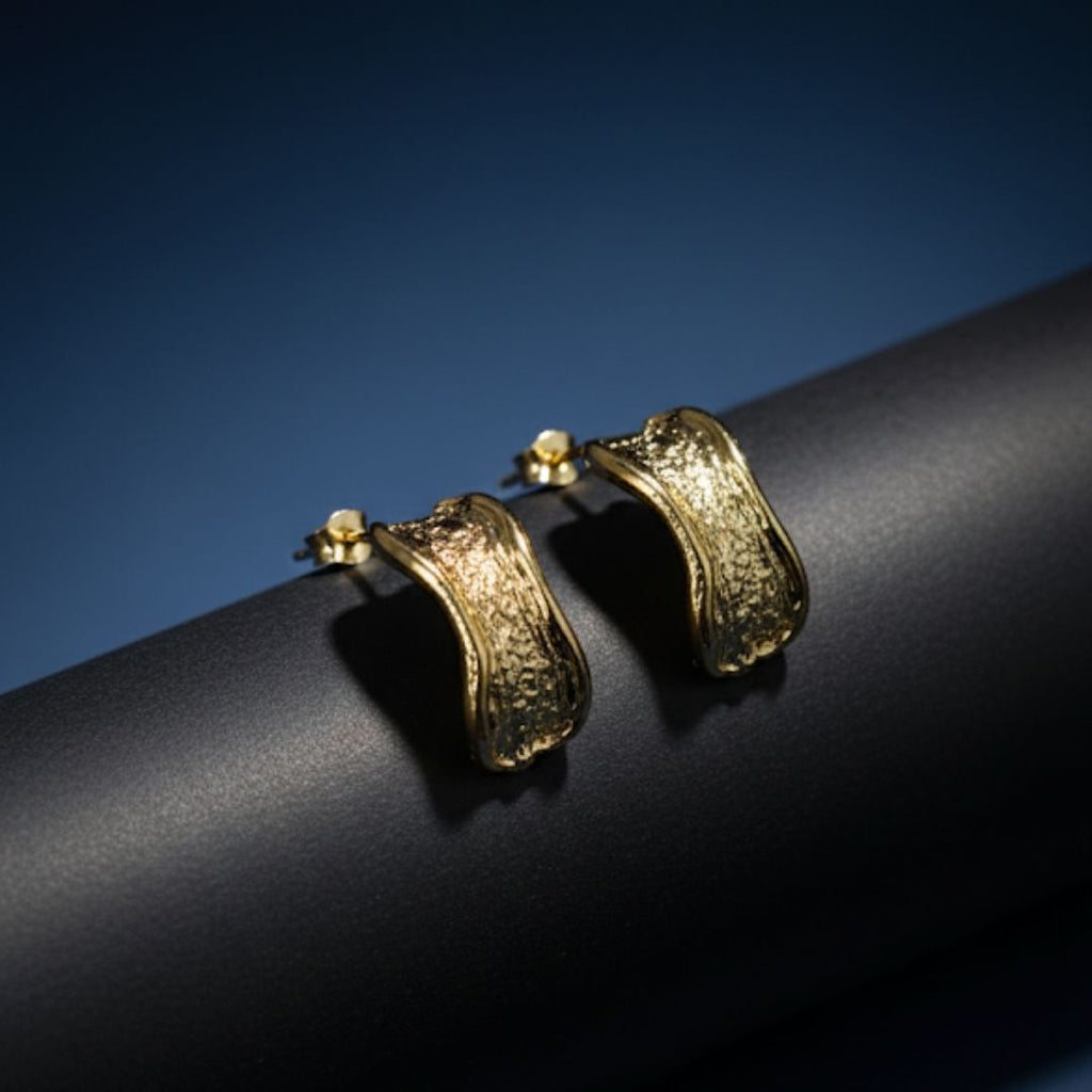 Molten Gold Curve Stud Earring
