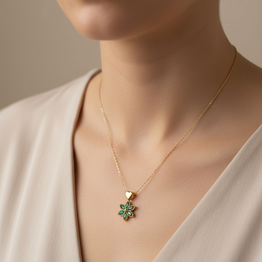 Gold-Plated green stone beautifull Flower Necklace.