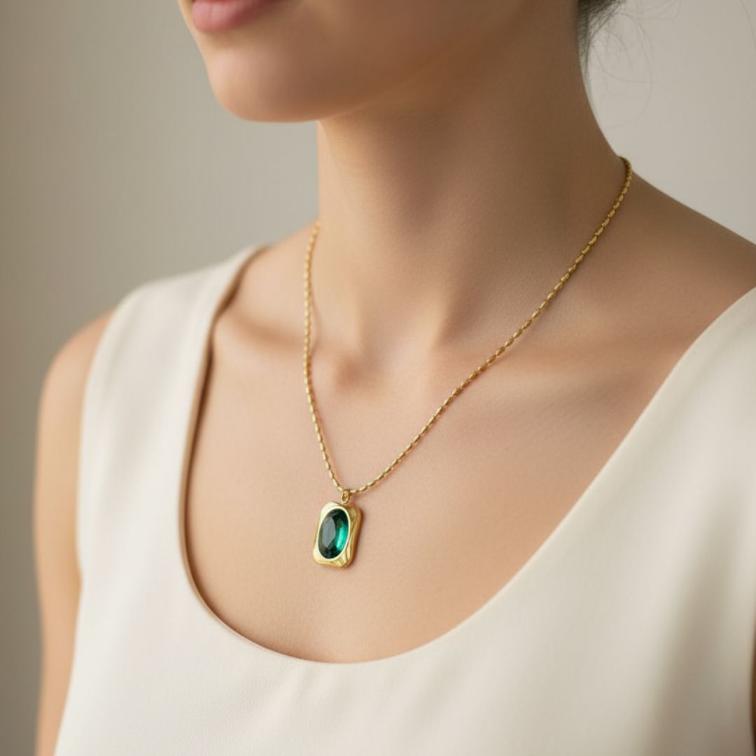 Zirconia Pendant Necklace