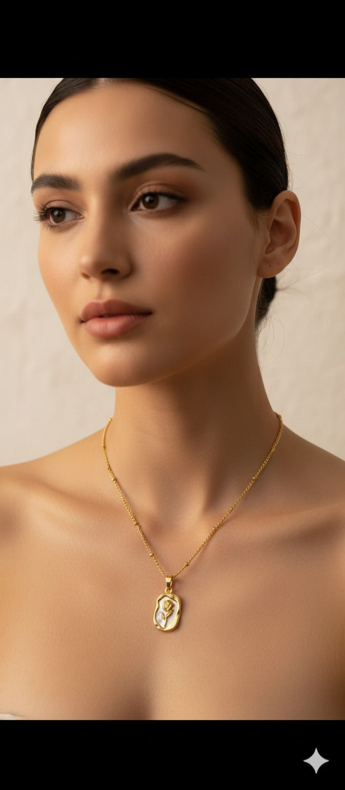 Rose Pendant Necklace