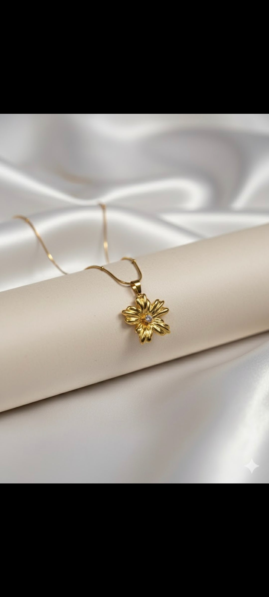Radiant Bloom Gold Flower Necklace