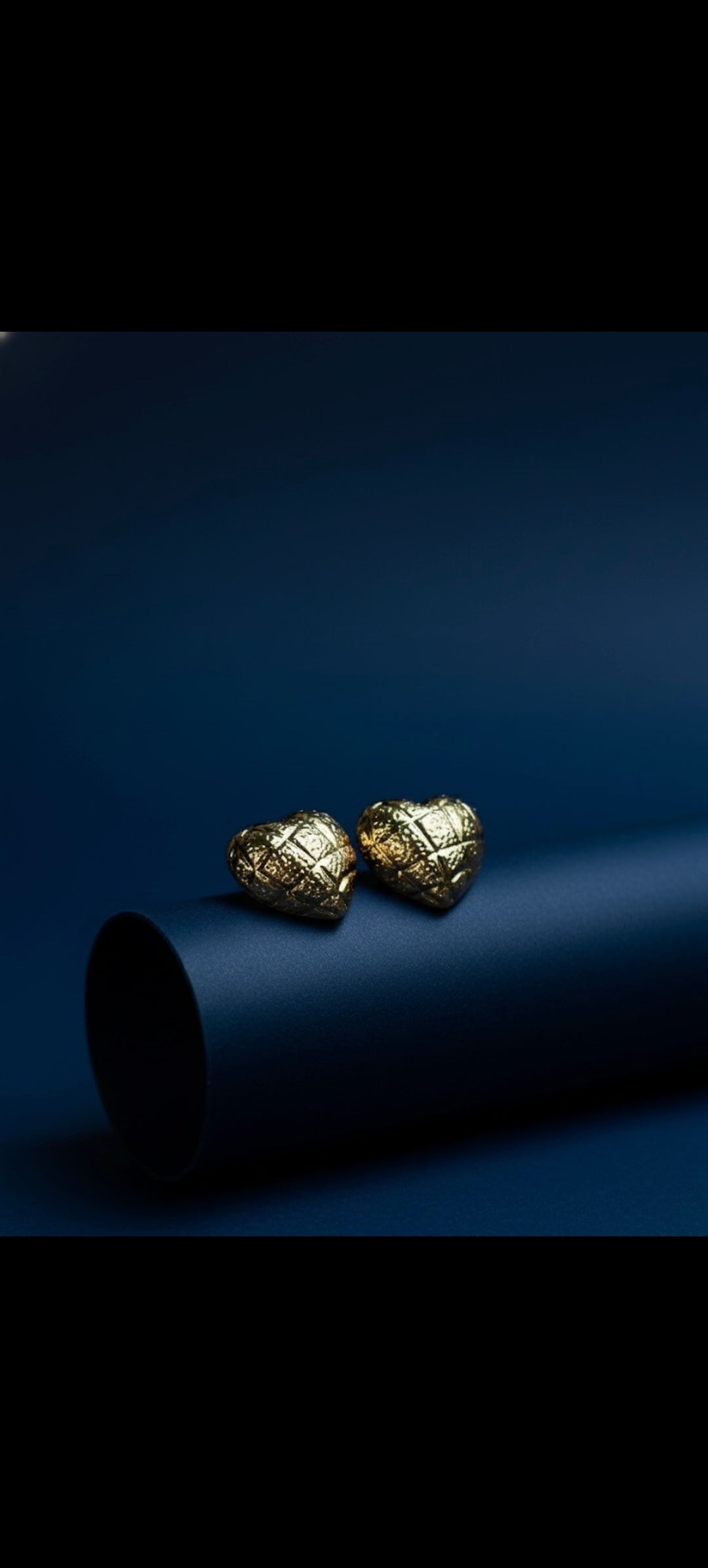 Textured Gold Heart Stud Earring