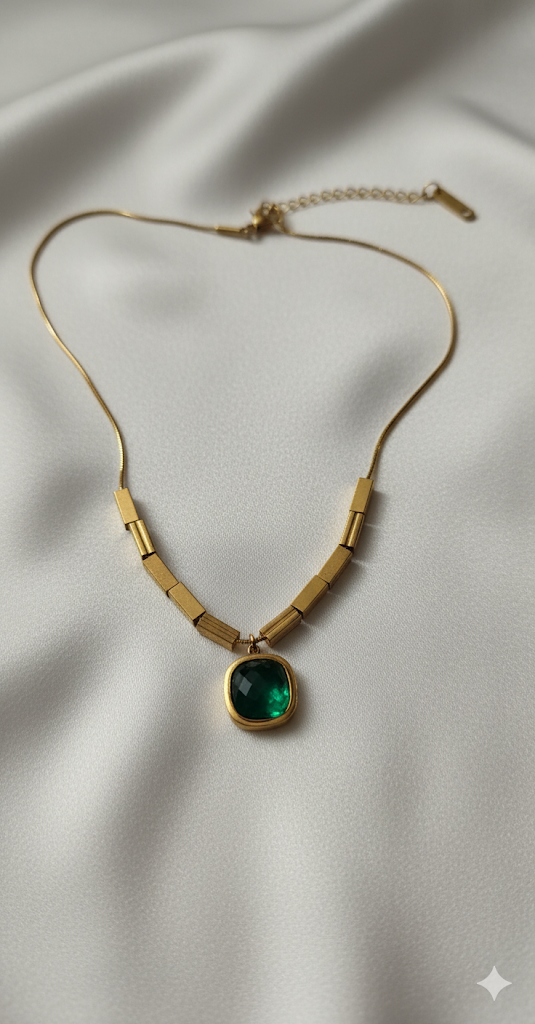 Bold Emerald-Green Charm Necklace