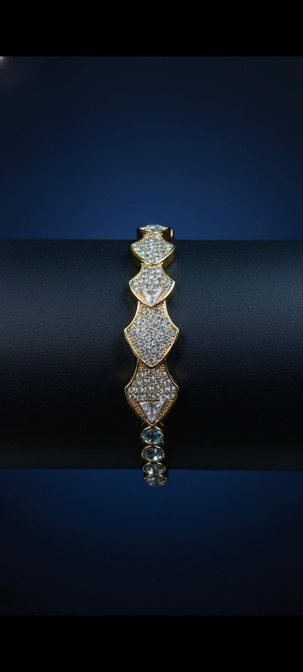Diamond Kite Pattern Crystal Bracelet