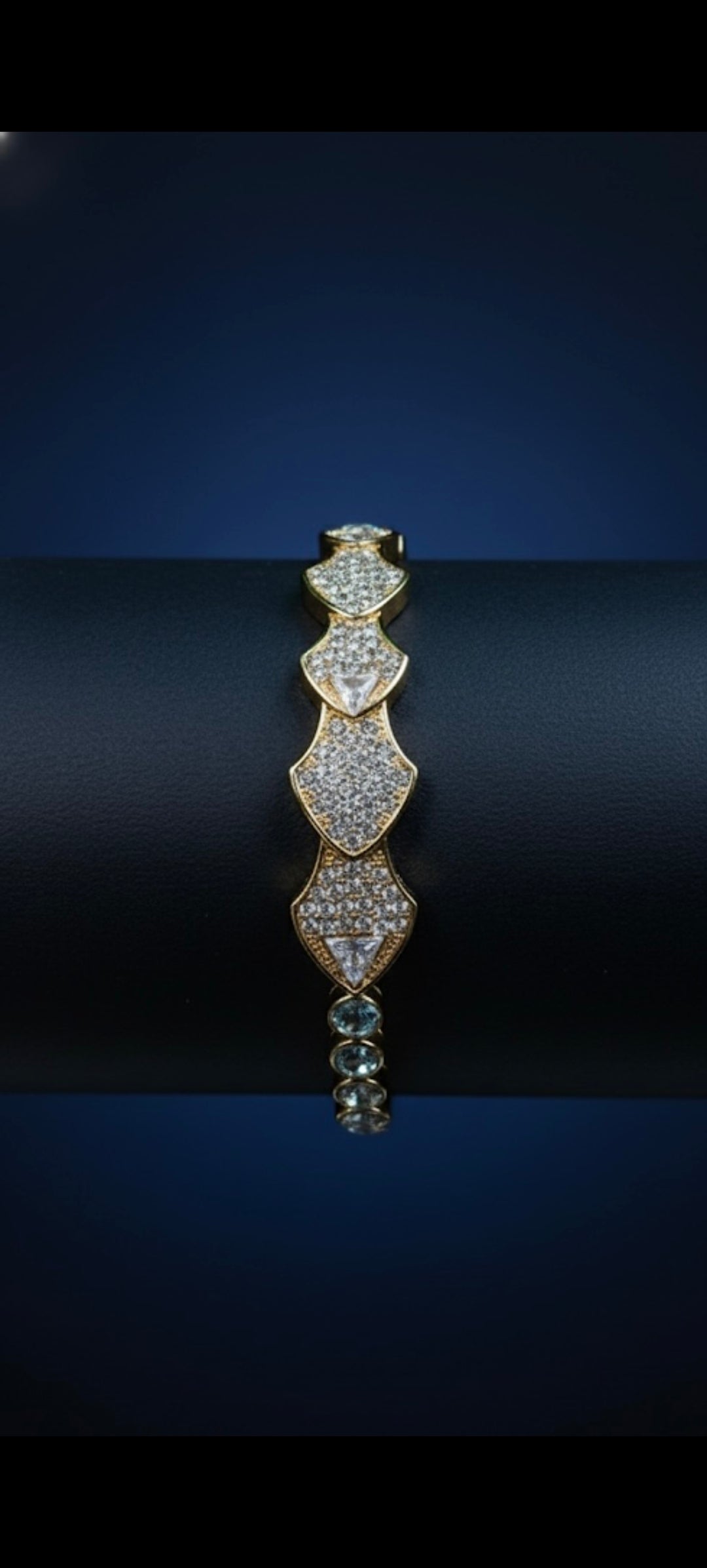Diamond Kite Pattern Crystal Bracelet